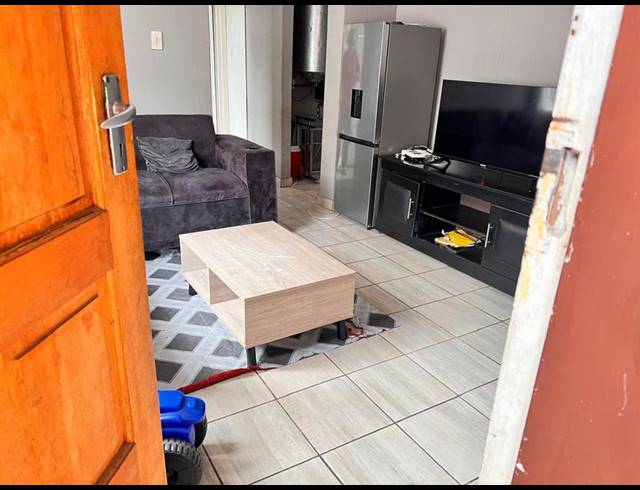 2 BEDROOM APARTMENT FOR SALE IN SUNNYSIDE